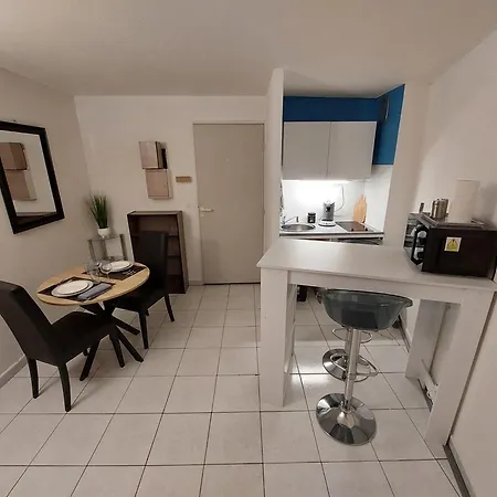 Appartement Confortable - Parking Gratuit *